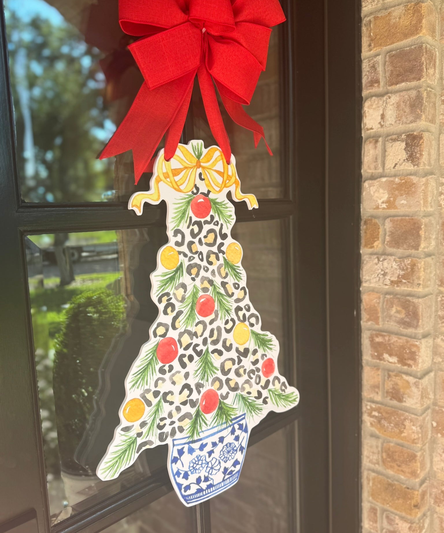 Leopard Christmas Tree with Ornaments DH