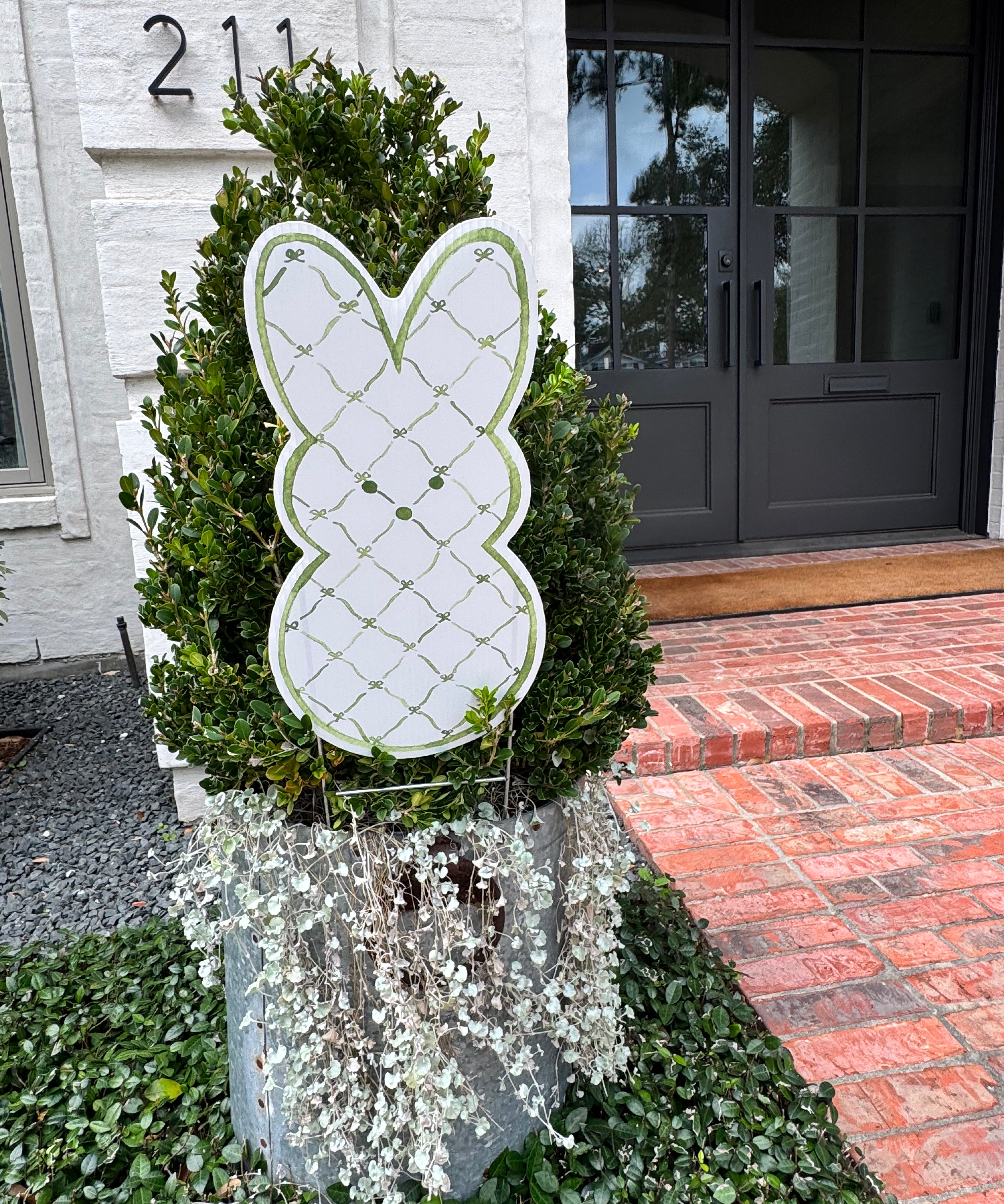 Preppy Trellis Peep Pot Stake