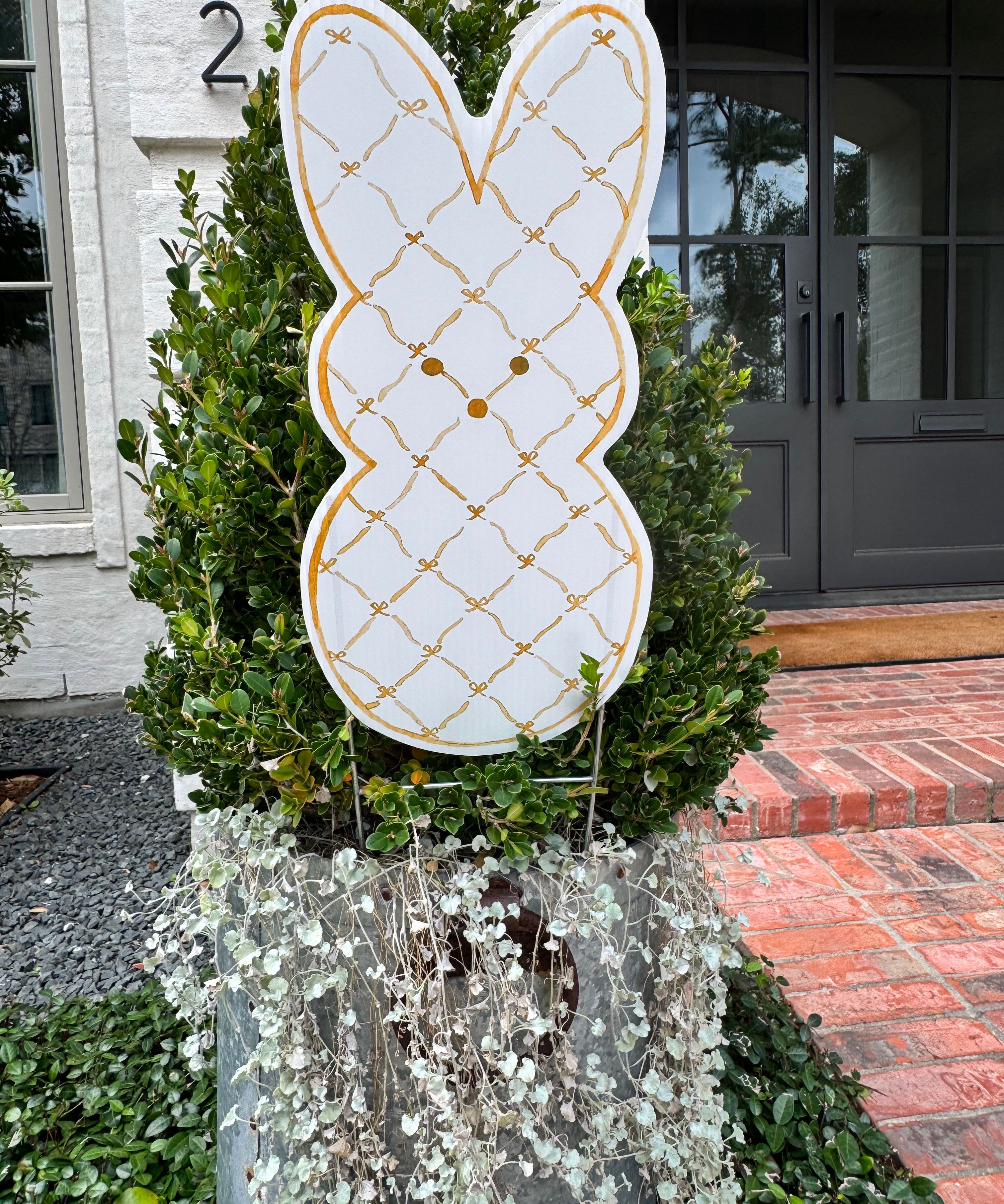 Preppy Trellis Peep Pot Stake