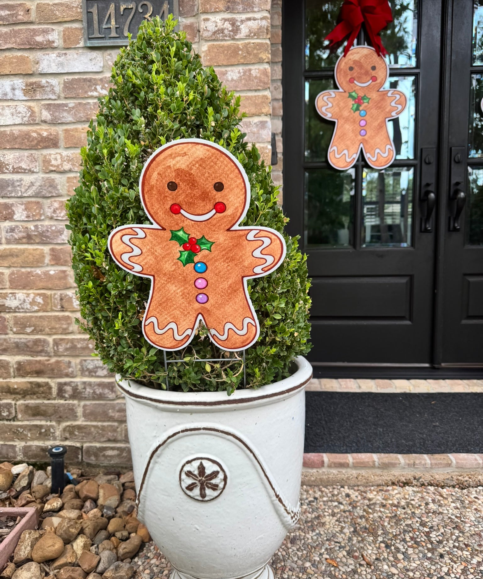 Sugar & Spice Gingerbread Yard Stake & Pot Stakes